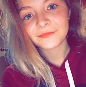 Meet your Posher, Cierra